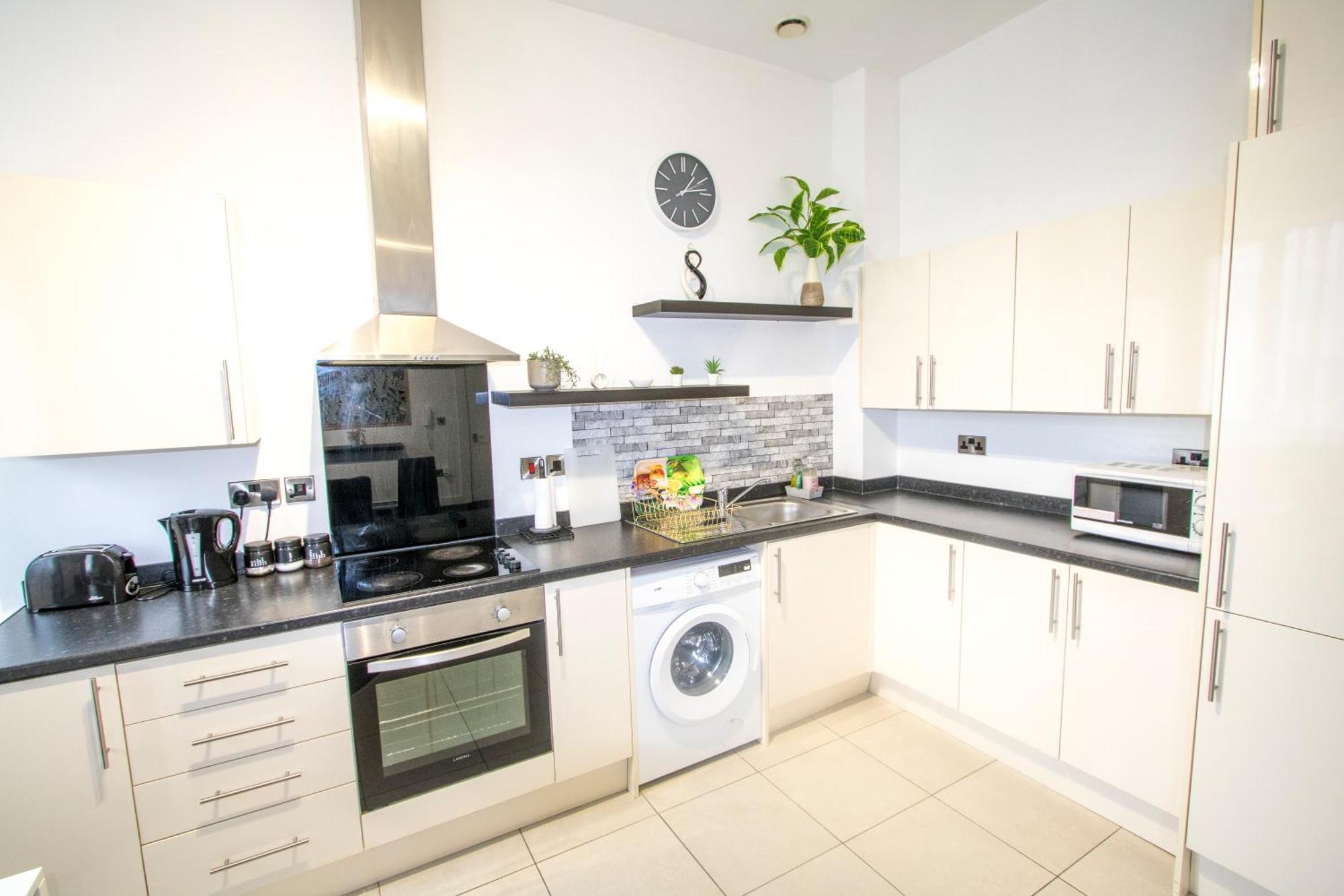Ideal For Groups - 2 Bedroom Apartment - Free Parking, Transit Links, Close To Stadiums Manchester Exterior foto